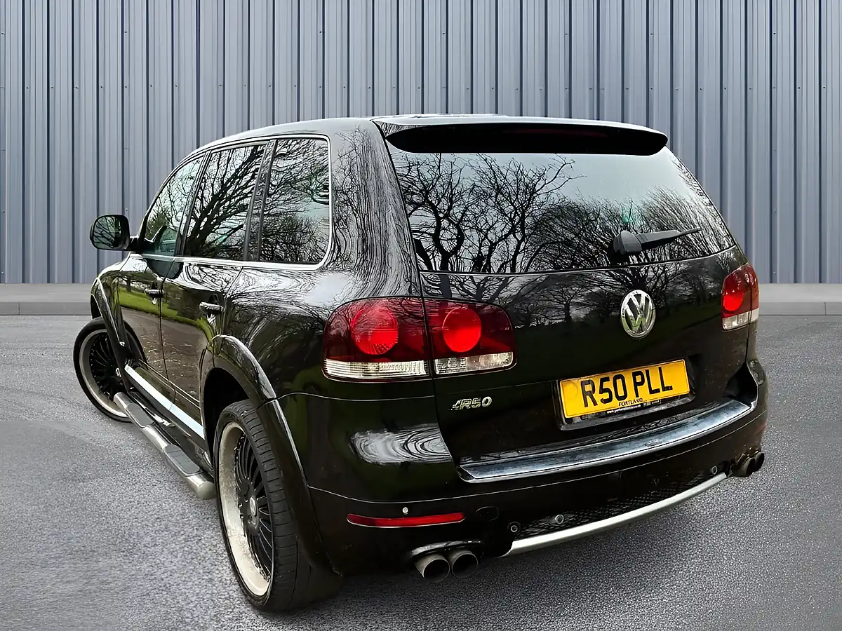 Used 2008 Volkswagen Touareg R50 Black - Interior and Exterior details 4