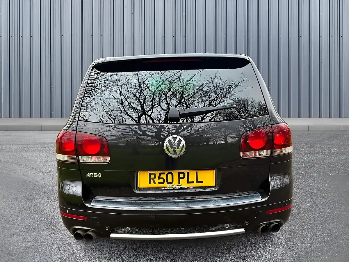 Used 2008 Volkswagen Touareg R50 Black - Interior and Exterior details 5