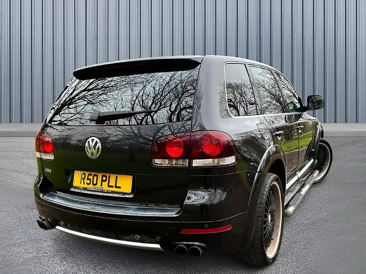 Used 2008 Volkswagen Touareg R50 Black - Interior and Exterior details 6