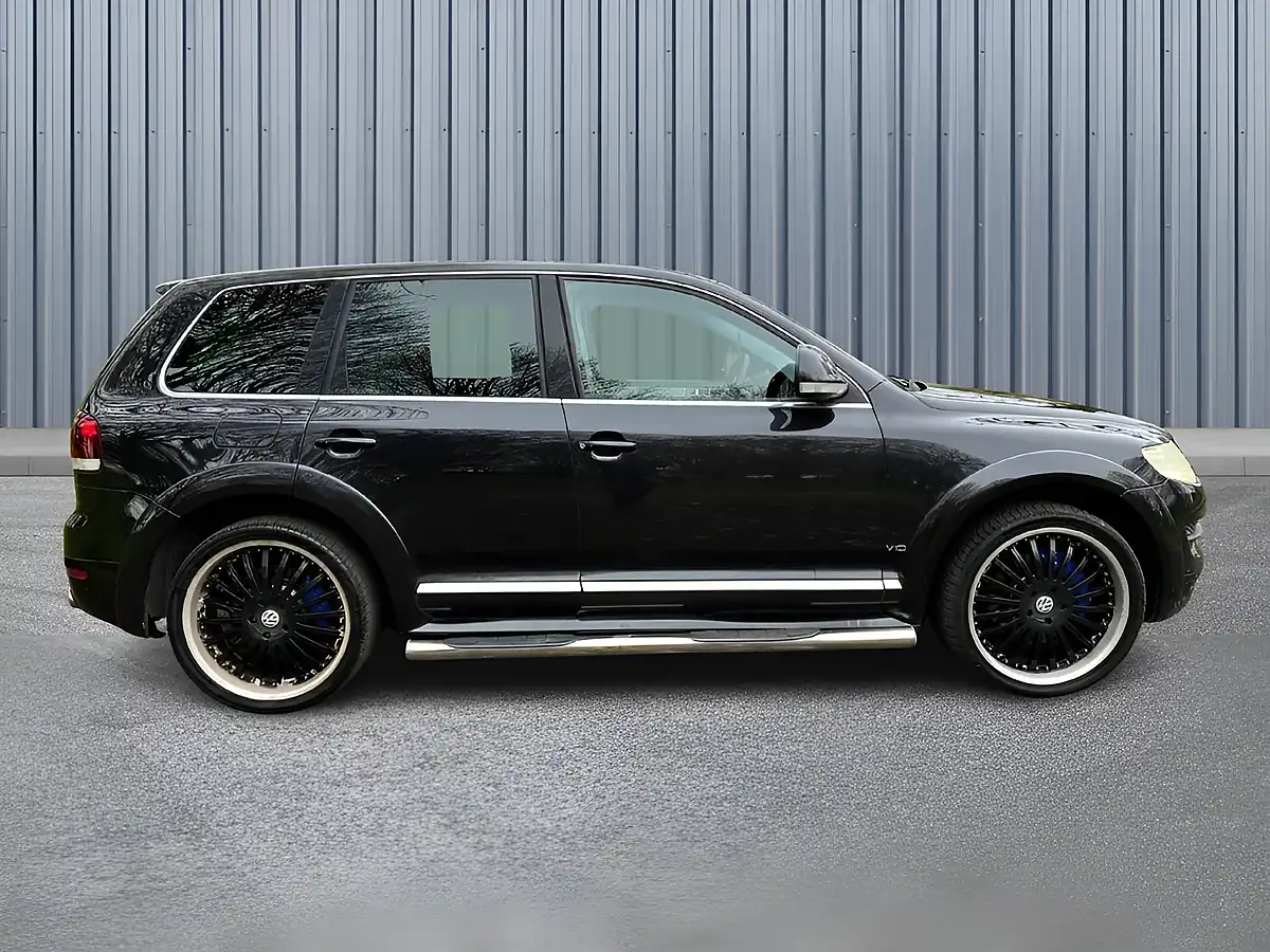 Used 2008 Volkswagen Touareg R50 Black - Interior and Exterior details 7