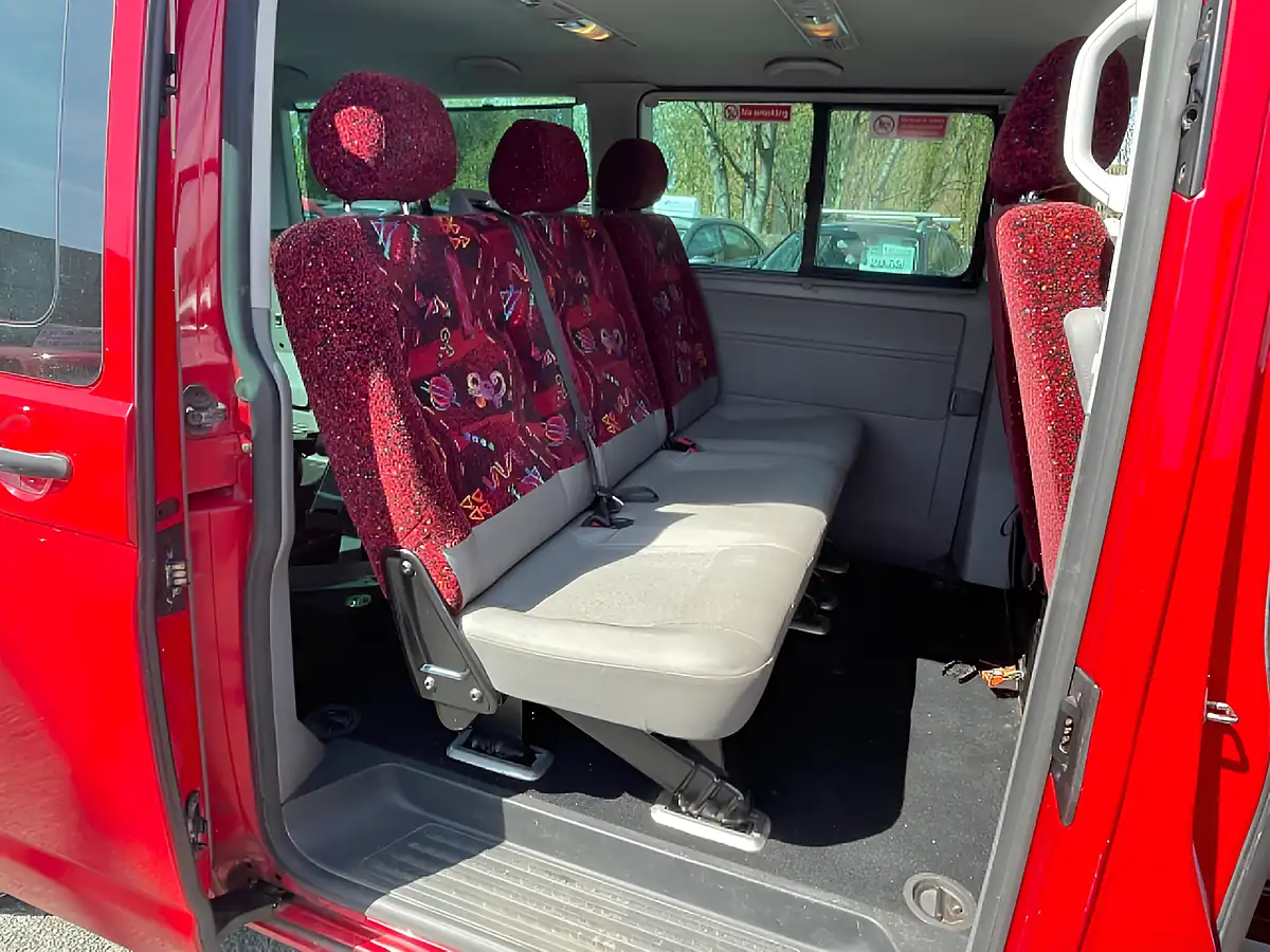 Used 2008 Volkswagen Transporter Shuttle T30 Se Red - Interior and Exterior details 11