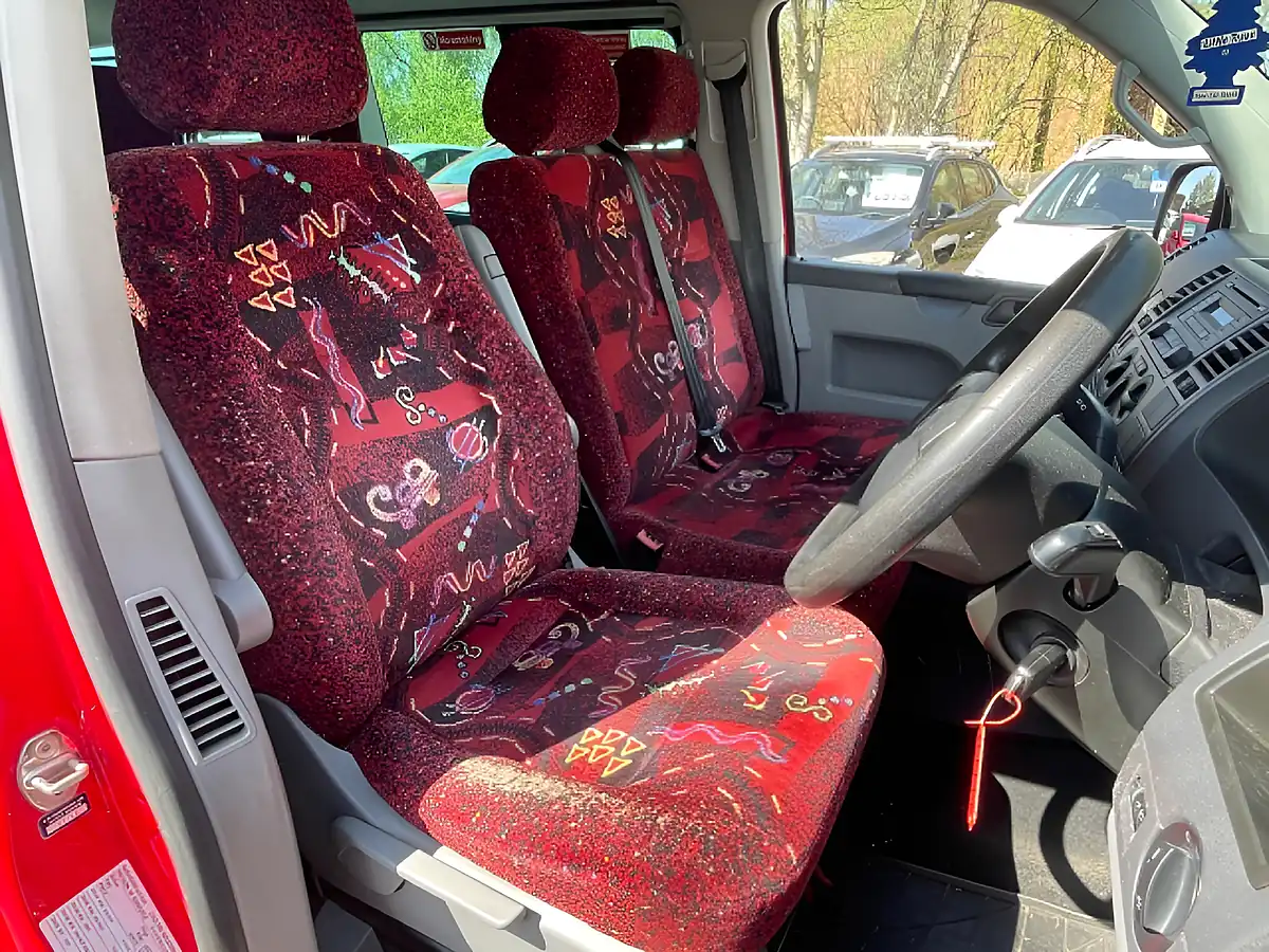 Used 2008 Volkswagen Transporter Shuttle T30 Se Red - Interior and Exterior details 12