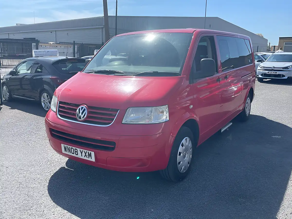 Used 2008 Volkswagen Transporter Shuttle T30 Se Red - Interior and Exterior details 4
