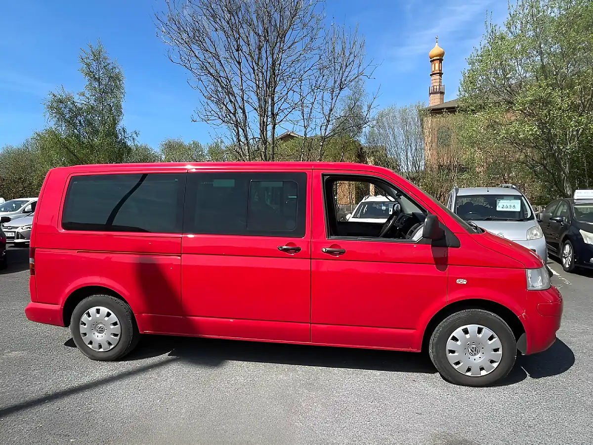 Used 2008 Volkswagen Transporter Shuttle T30 Se Red - Interior and Exterior details 8