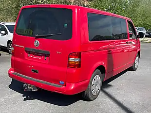 Used 2008 Volkswagen Transporter Shuttle T30 Se Red - Interior and Exterior details 9
