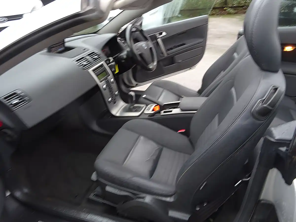 Used 2008 Volvo C70 Sport Silver - Interior and Exterior details 9