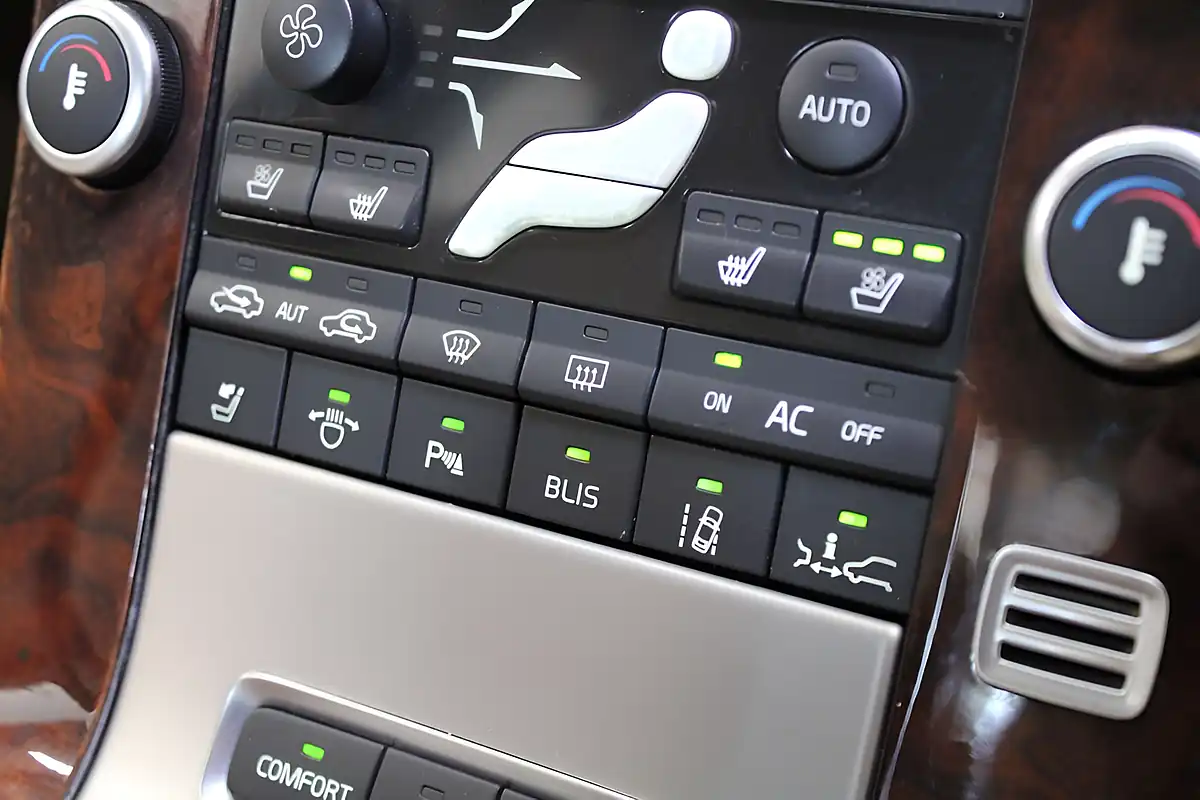 Used 2008 Volvo S80 Executive Gold - Interior and Exterior details 20