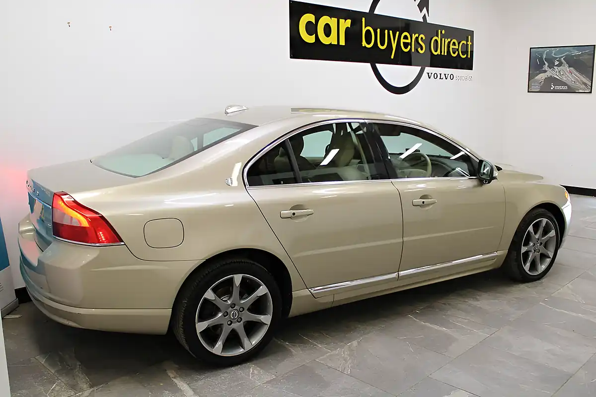 Used 2008 Volvo S80 Executive Gold - Interior and Exterior details 4