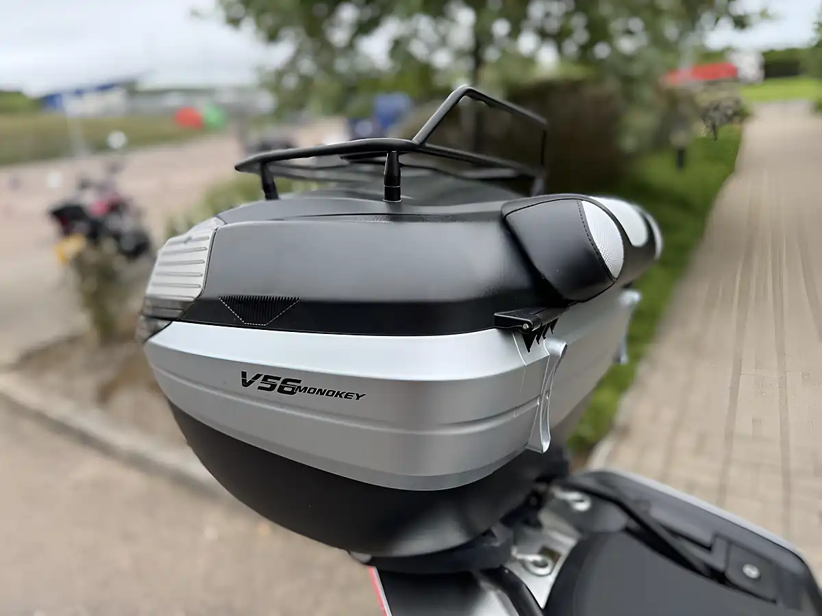 Used 2008 Yamaha FJR1300 a Silver - Interior and Exterior details 11