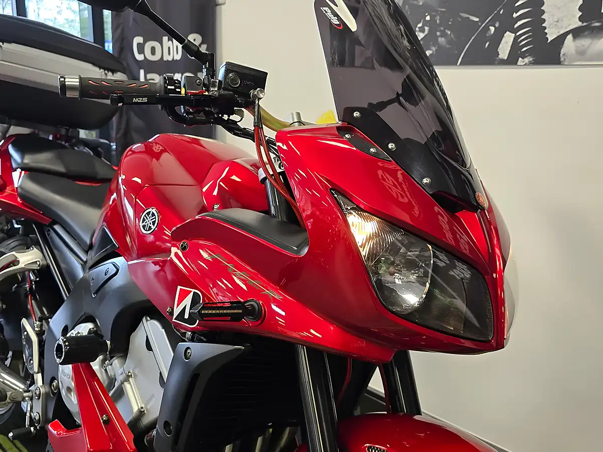 Used 2008 Yamaha FZ1 Fazer Red - Interior and Exterior details 19