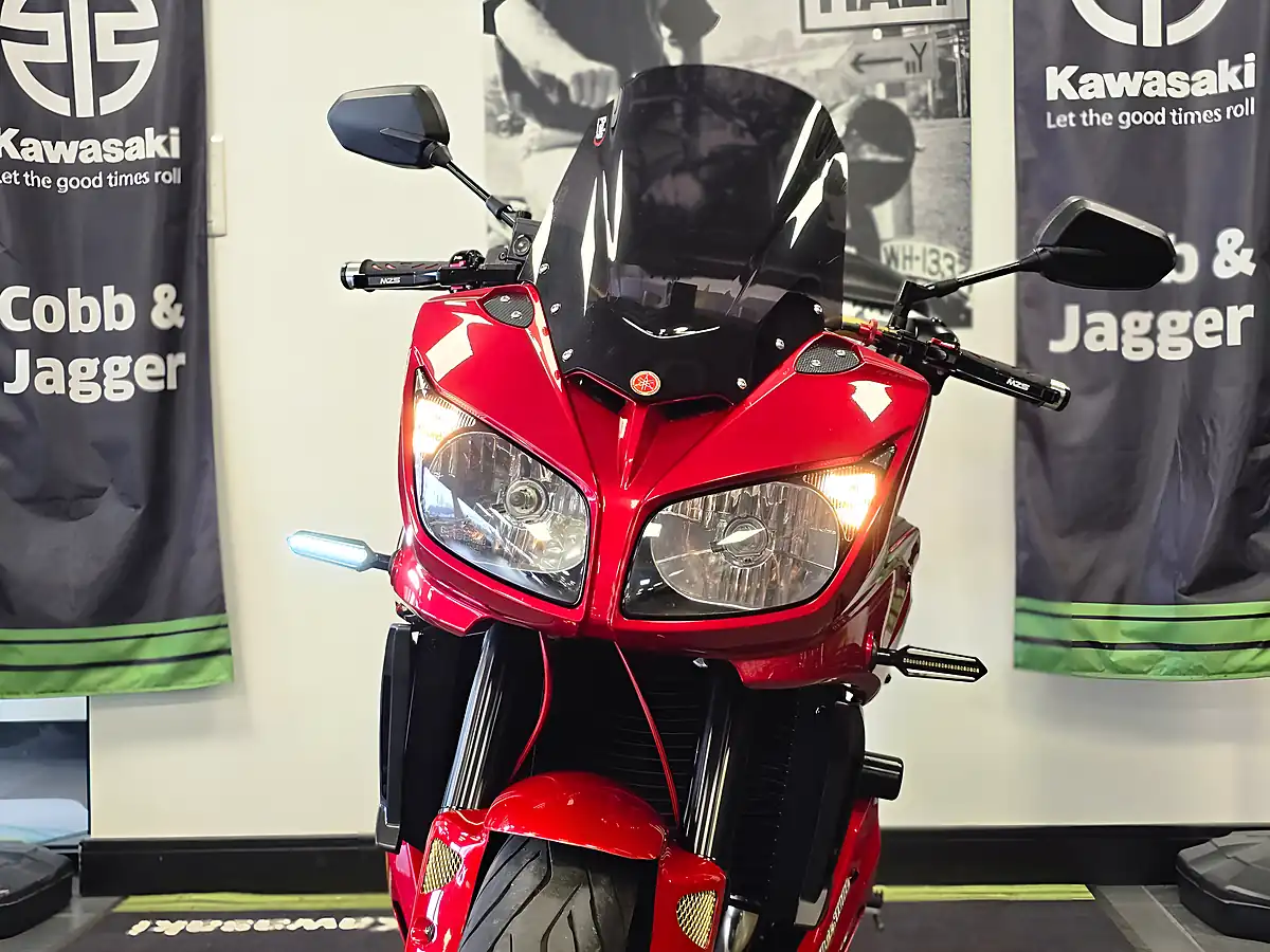 Used 2008 Yamaha FZ1 Fazer Red - Interior and Exterior details 4