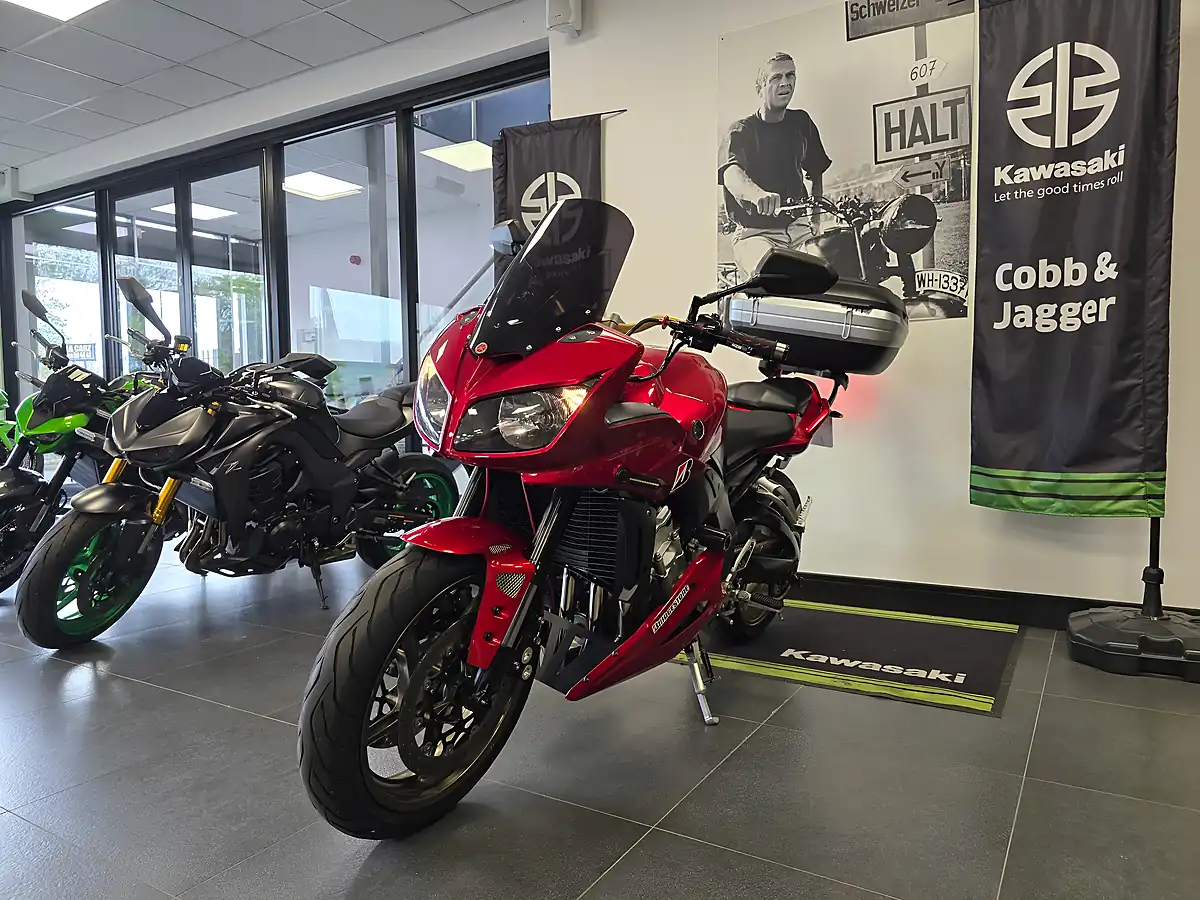 Used 2008 Yamaha FZ1 Fazer Red - Interior and Exterior details 5