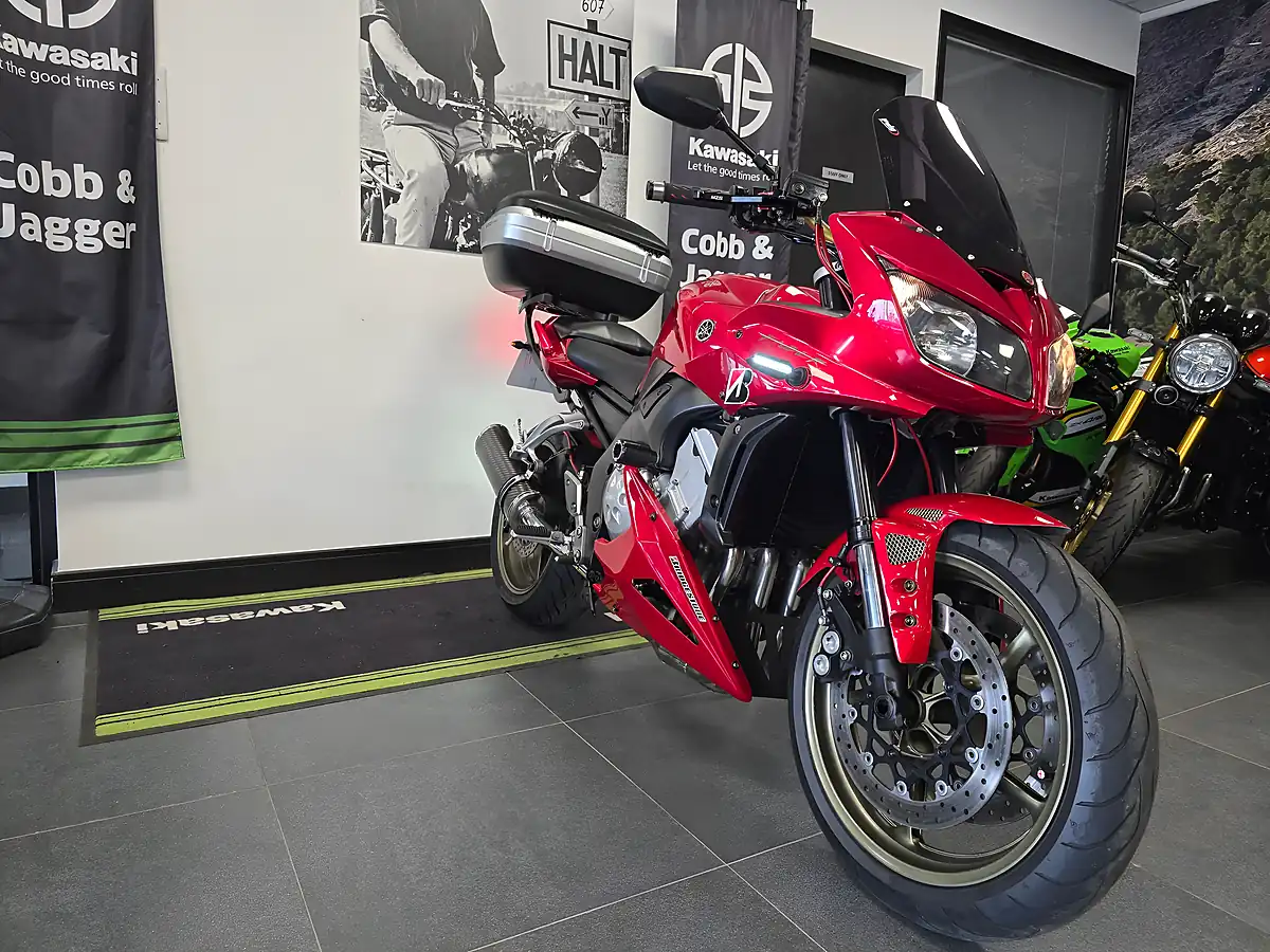 Used 2008 Yamaha FZ1 Fazer Red - Interior and Exterior details 6