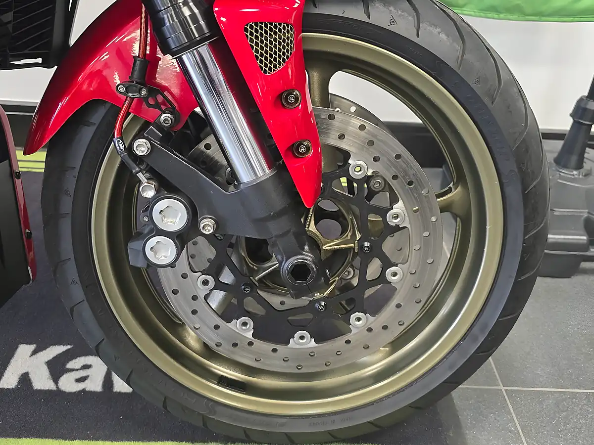 Used 2008 Yamaha FZ1 Fazer Red - Interior and Exterior details 7
