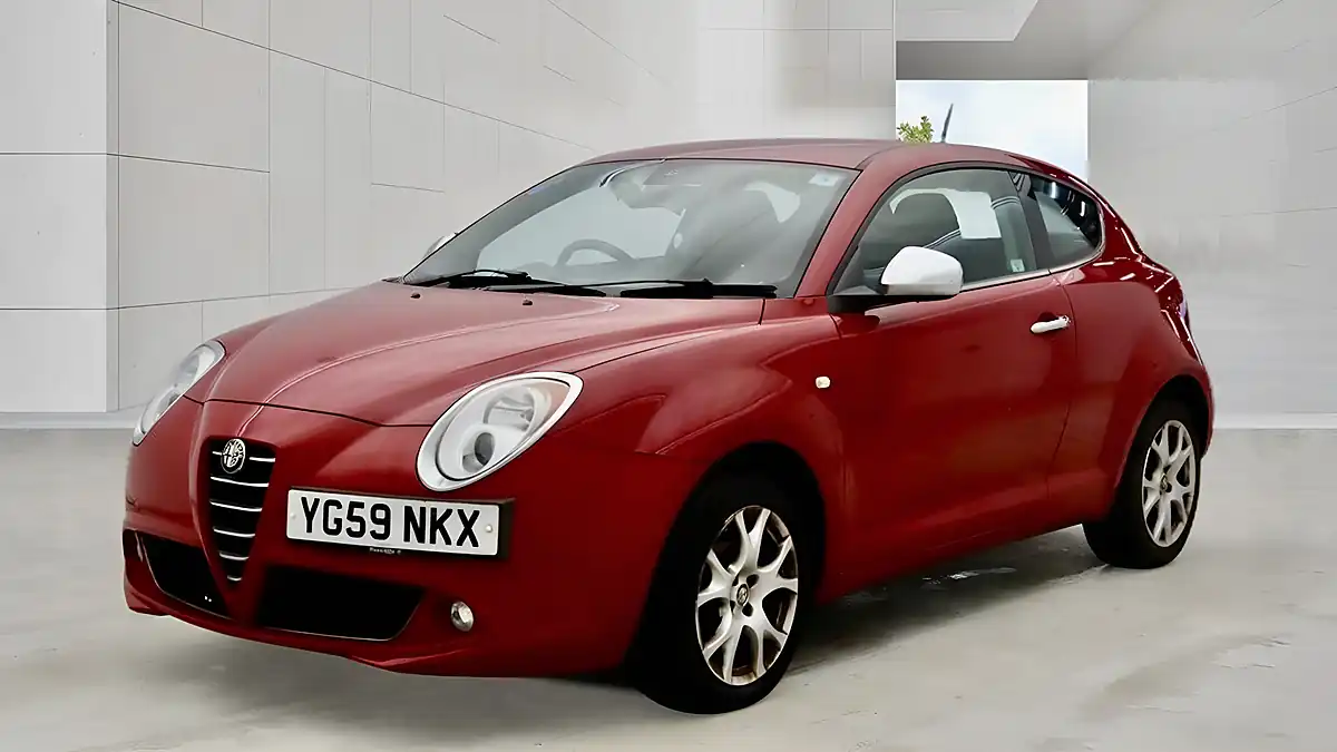 Used 2009 Alfa Romeo Mito Lusso Red - Interior and Exterior details 3