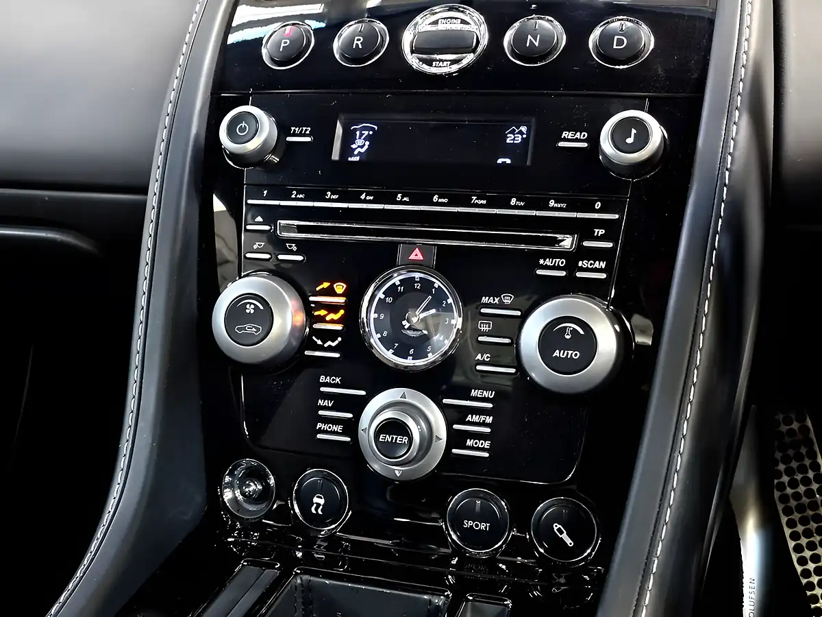 Used 2009 Aston Martin Dbs Coupe Quantum Silver - Interior and Exterior details 17