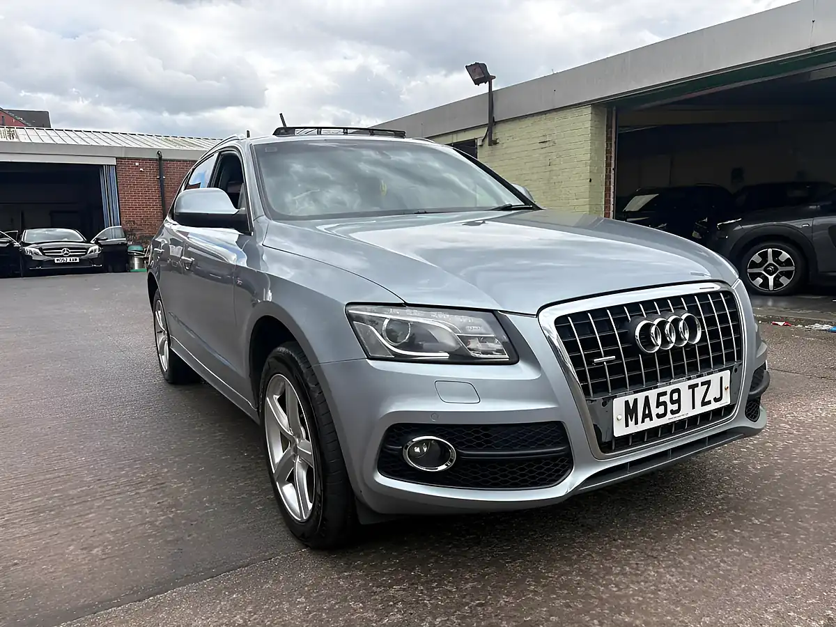 Used 2009 Audi Q5 S Line Silver - Front View