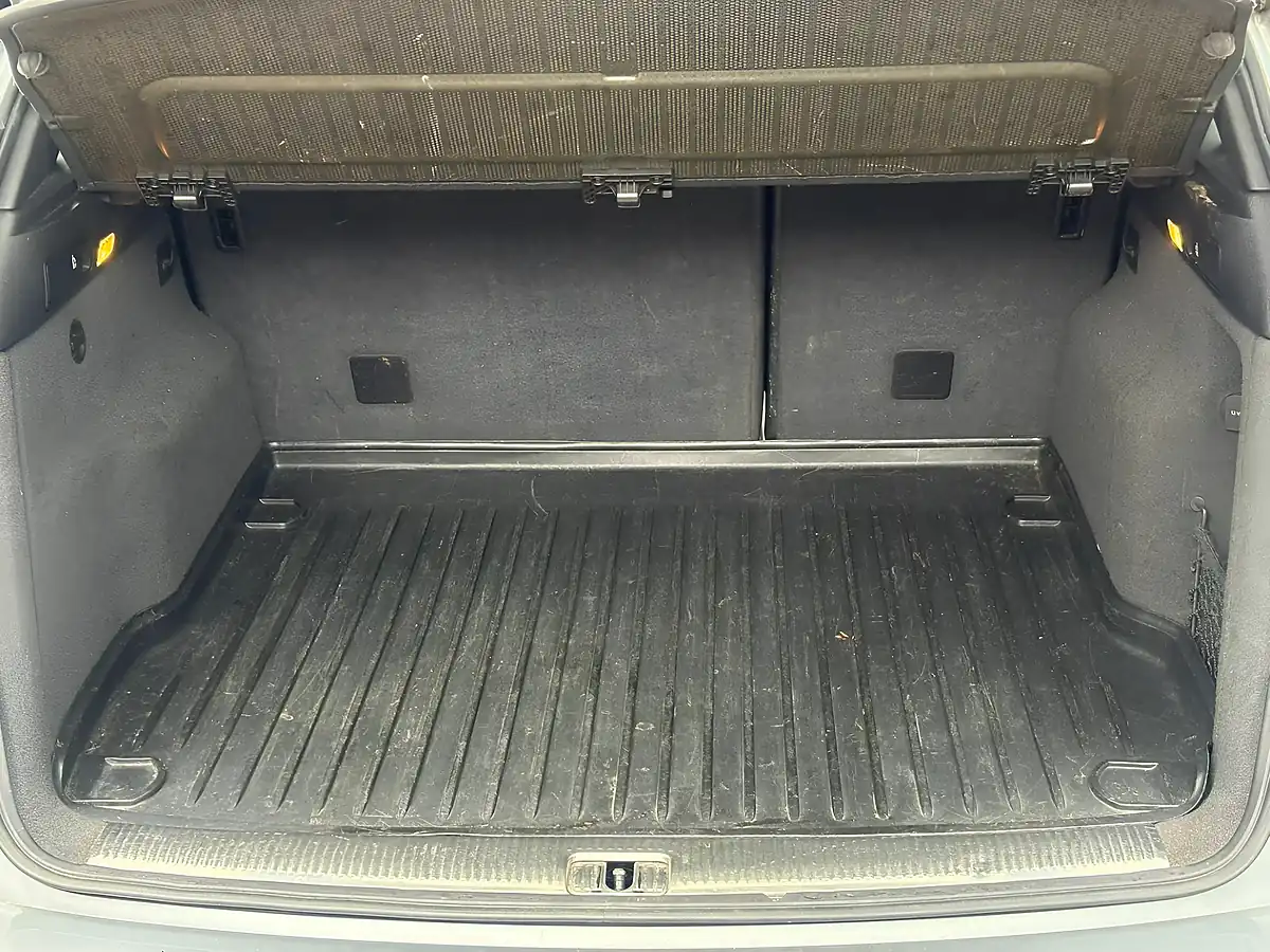 Used 2009 Audi Q5 S Line Silver - Interior and Exterior details 17