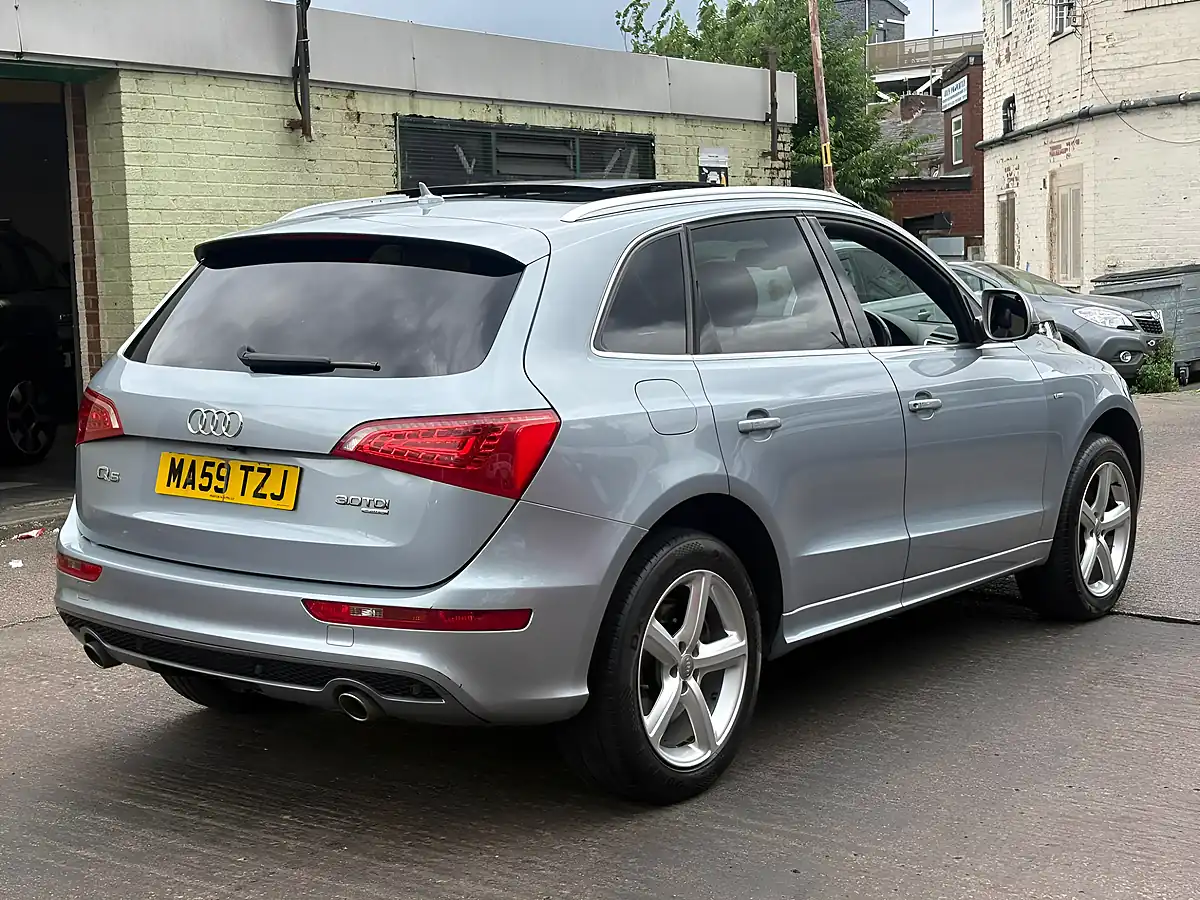 Used 2009 Audi Q5 S Line Silver - Interior and Exterior details 2