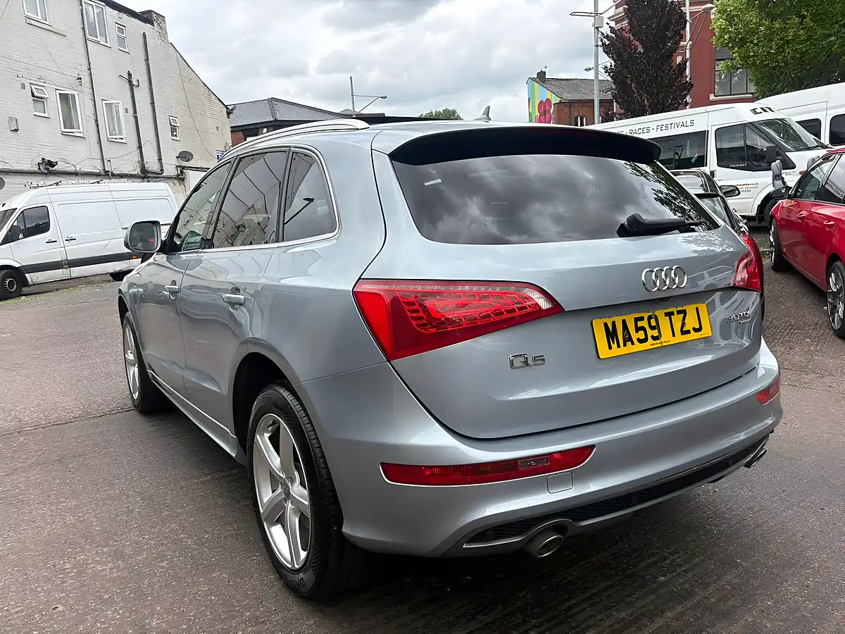 Used 2009 Audi Q5 S Line Silver - Interior and Exterior details 4
