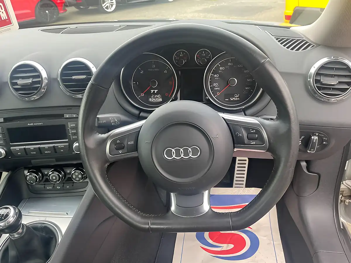 Used 2009 Audi Tt Quattro Silver - Interior and Exterior details 16