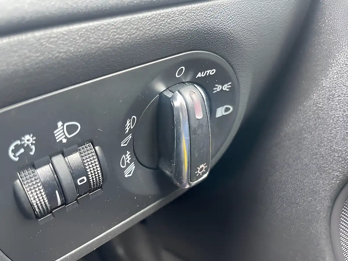 Used 2009 Audi Tt Quattro Silver - Interior and Exterior details 17