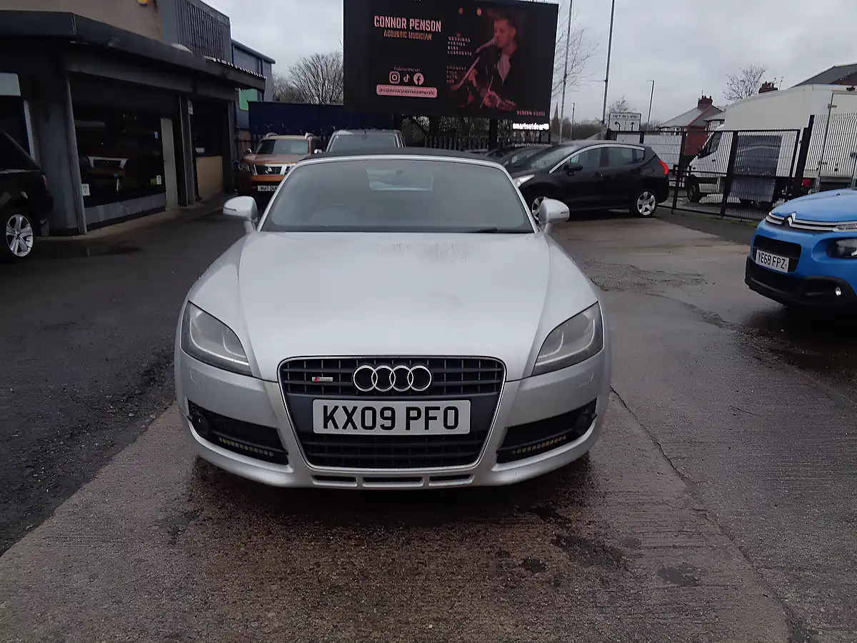 Used 2009 Audi Tt Roadster S Tronic Euro 4 Silver - Interior and Exterior details 4