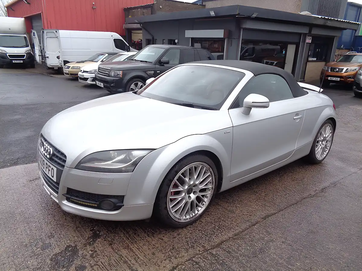 Used 2009 Audi Tt Roadster S Tronic Euro 4 Silver - Interior and Exterior details 5