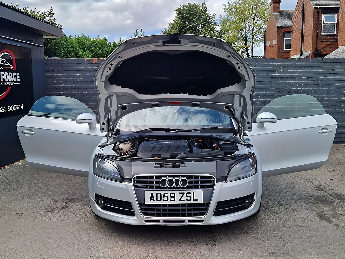 Used 2009 Audi Tt Roadster Silver - Interior and Exterior details 10