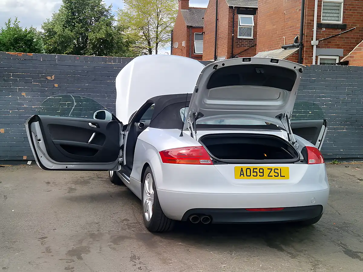 Used 2009 Audi Tt Roadster Silver - Interior and Exterior details 13