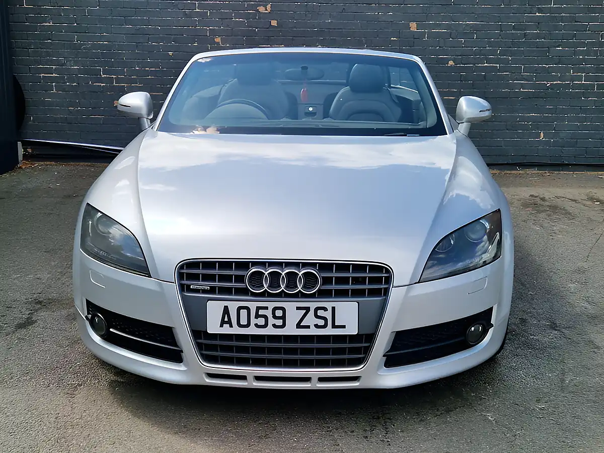 Used 2009 Audi Tt Roadster Silver - Interior and Exterior details 4