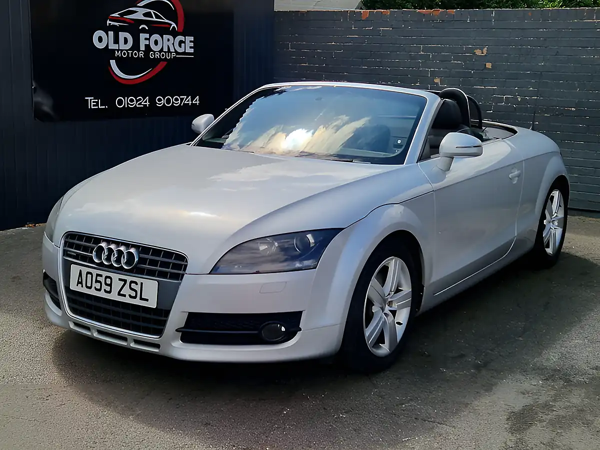 Used 2009 Audi Tt Roadster Silver - Interior and Exterior details 5