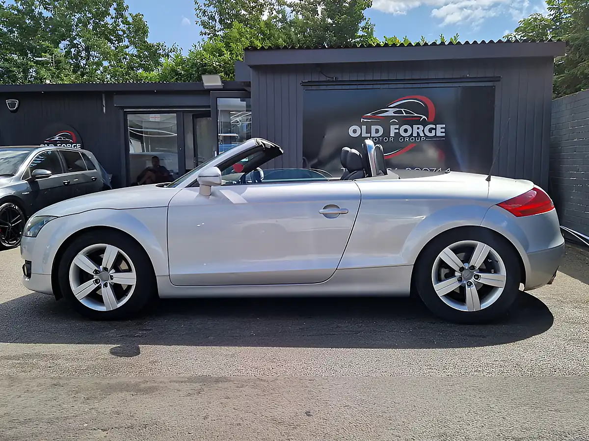 Used 2009 Audi Tt Roadster Silver - Interior and Exterior details 6