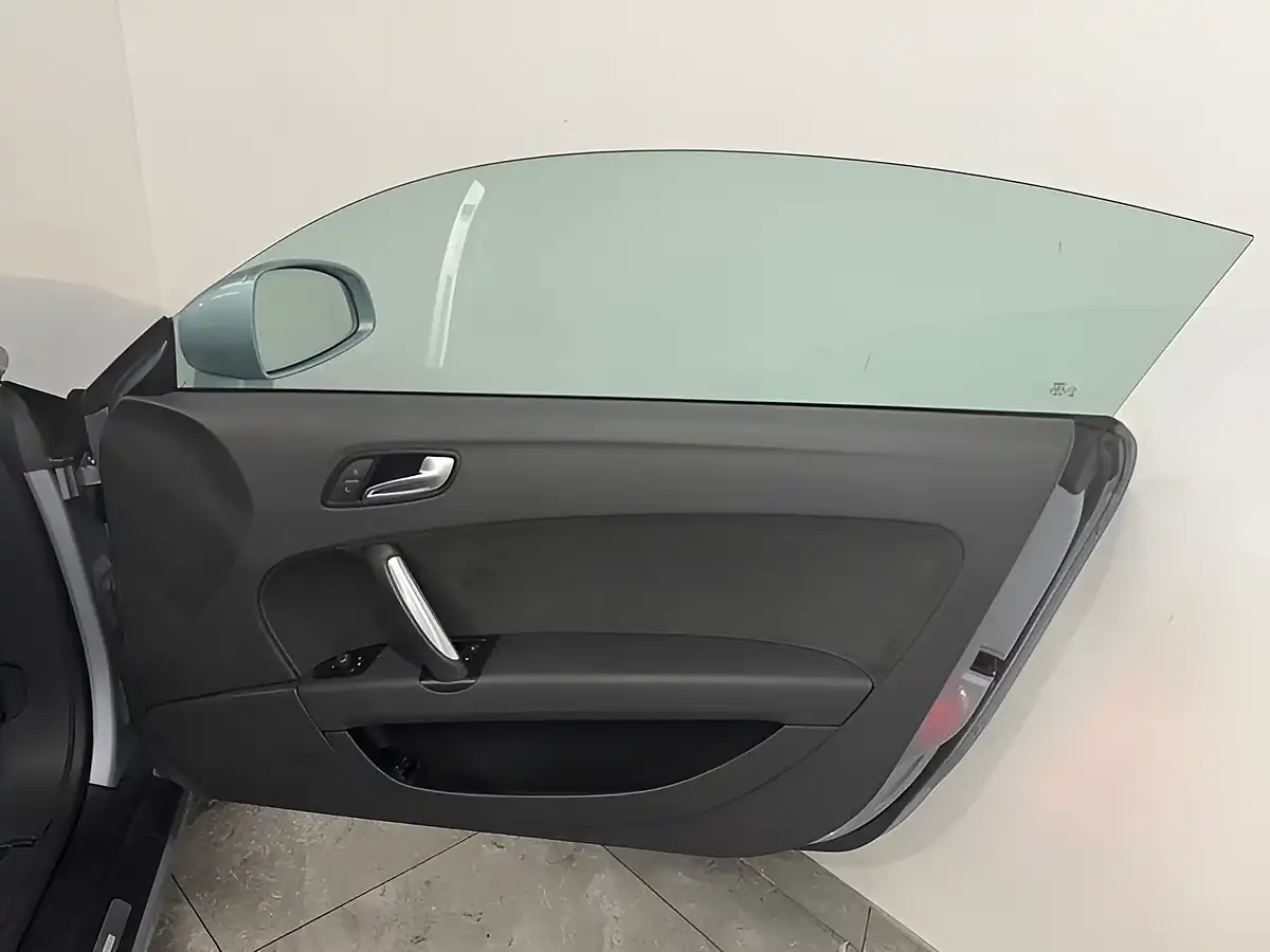 Used 2009 Audi Tt S Line Silver - Interior and Exterior details 12