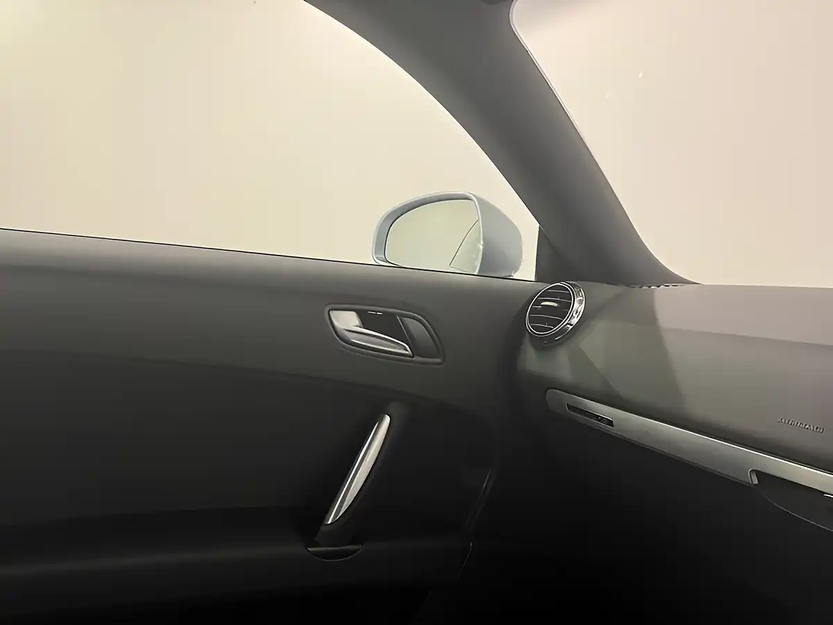 Used 2009 Audi Tt S Line Silver - Interior and Exterior details 14