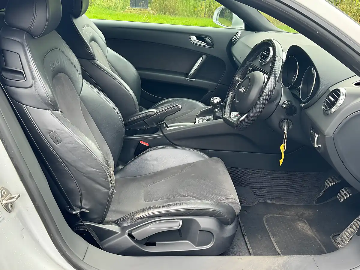 Used 2009 Audi Tt S Line Silver - Interior and Exterior details 15