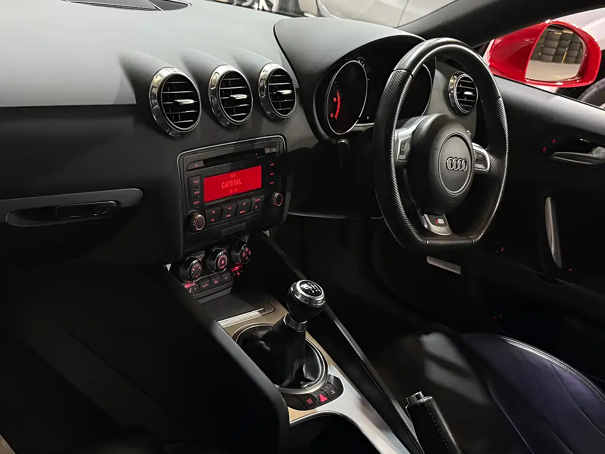 Used 2009 Audi Tt S Line Special Edition Red - Interior and Exterior details 14