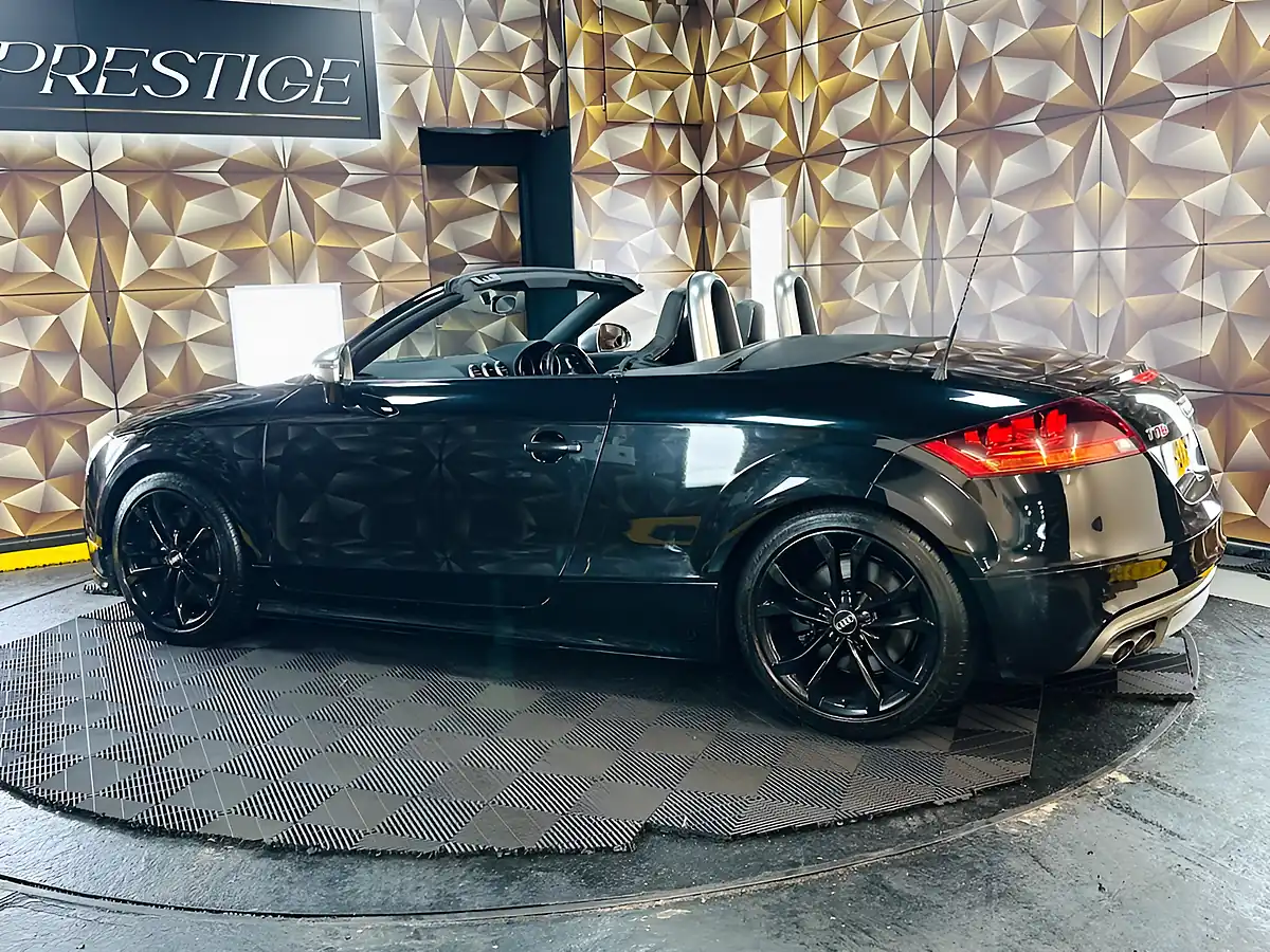 Used 2009 Audi Tts Roadster Black - Interior and Exterior details 12
