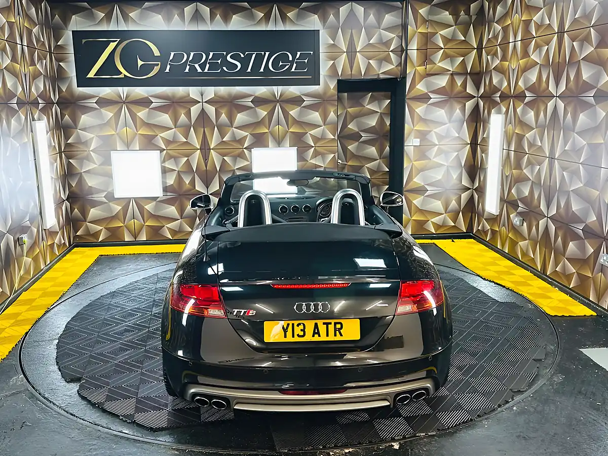 Used 2009 Audi Tts Roadster Black - Interior and Exterior details 16