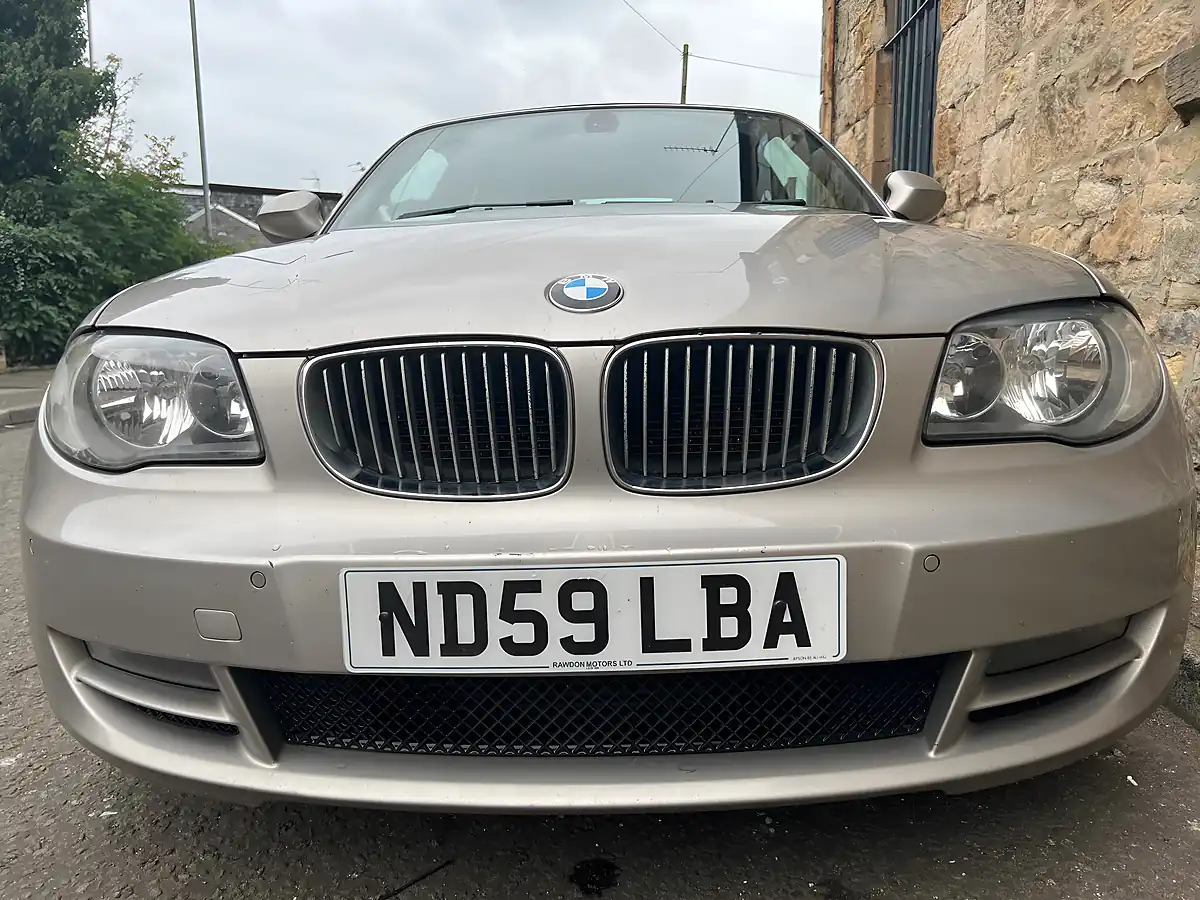 Used 2009 BMW 1 Series Se Silver - Interior and Exterior details 14