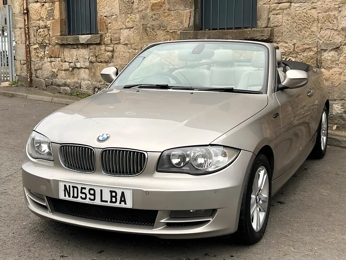 Used 2009 BMW 1 Series Se Silver - Interior and Exterior details 17