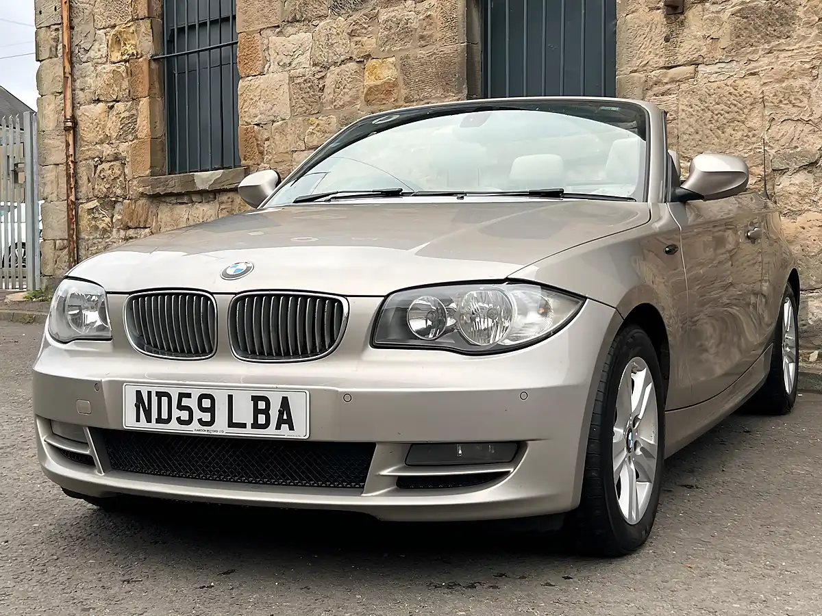 Used 2009 BMW 1 Series Se Silver - Interior and Exterior details 18