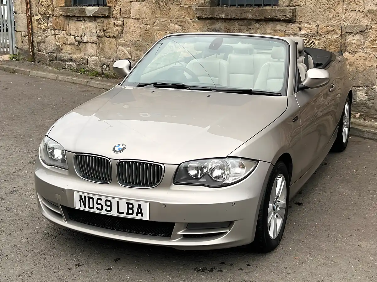 Used 2009 BMW 1 Series Se Silver - Interior and Exterior details 19