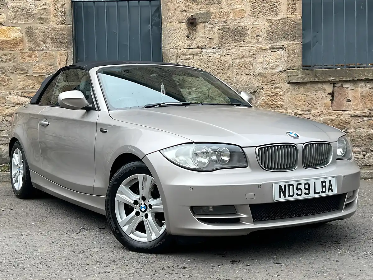 Used 2009 BMW 1 Series Se Silver - Interior and Exterior details 5