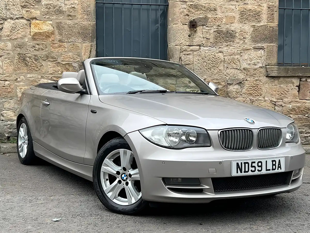 Used 2009 BMW 1 Series Se Silver - Interior and Exterior details 8