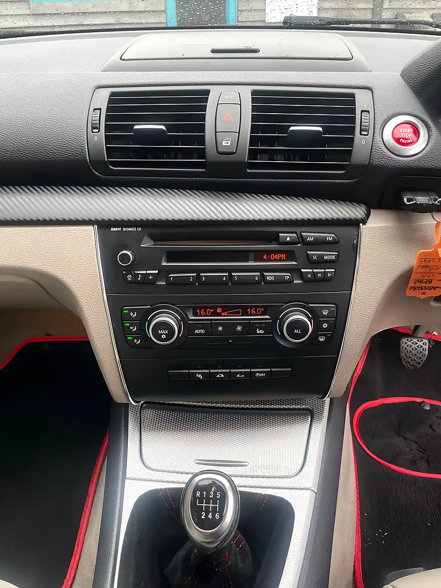 Used 2009 BMW 1 Series Se Silver - Interior and Exterior details 15