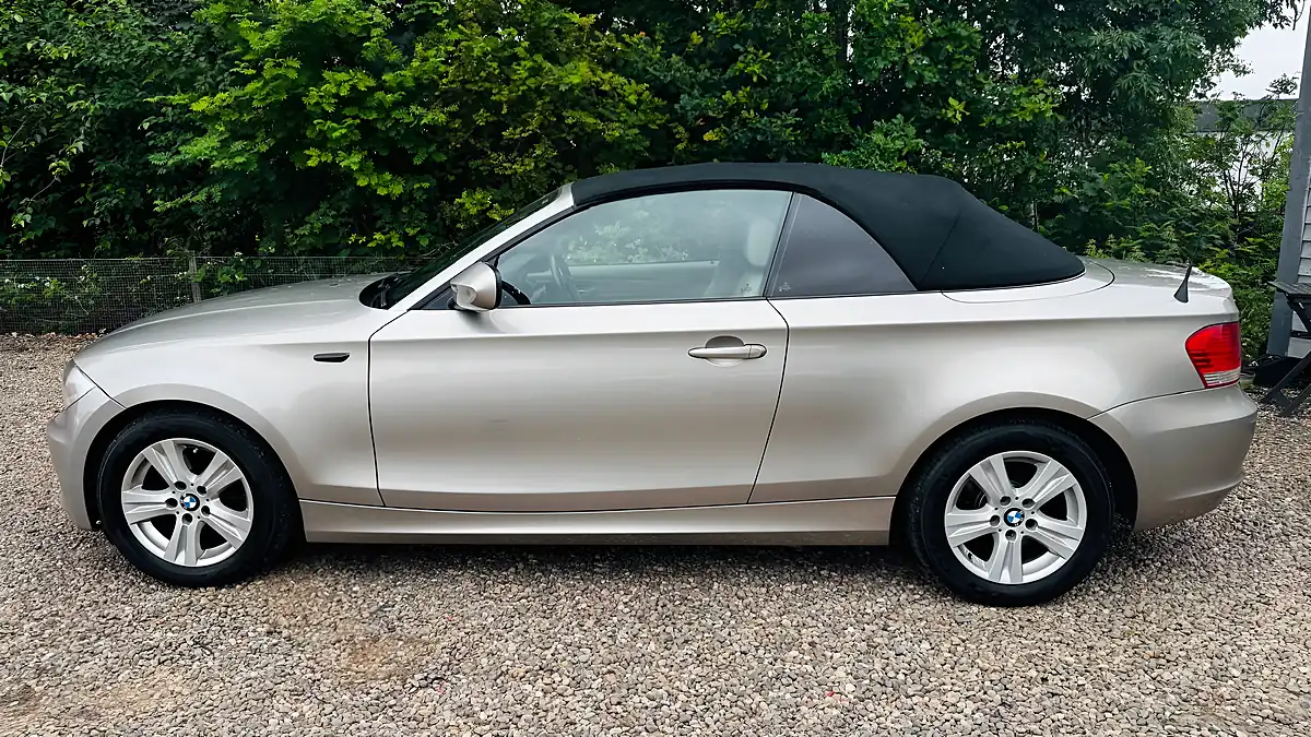 Used 2009 BMW 1 Series Se Silver - Interior and Exterior details 6