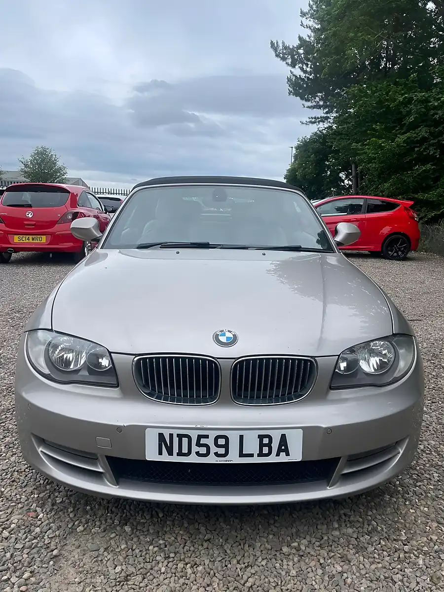 Used 2009 BMW 1 Series Se Silver - Interior and Exterior details 7
