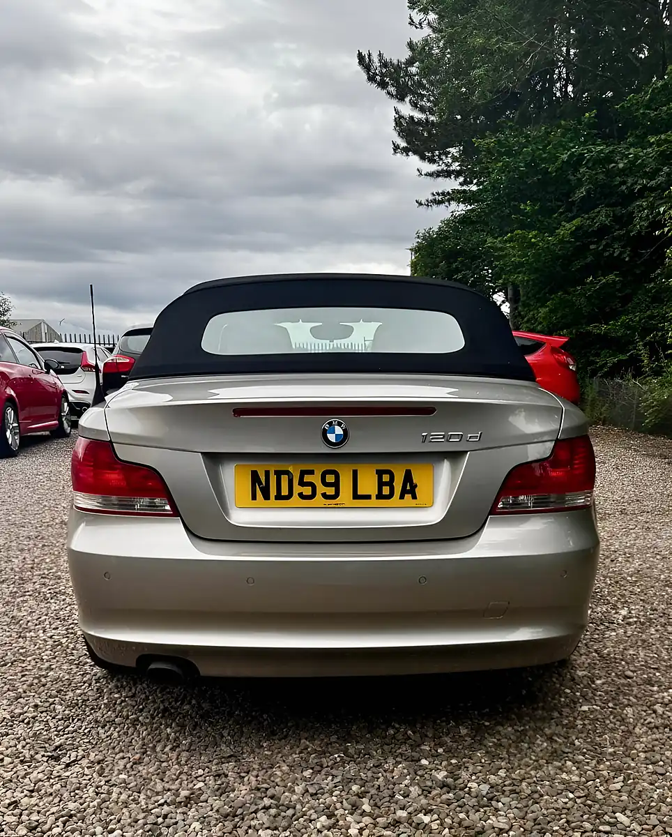 Used 2009 BMW 1 Series Se Silver - Interior and Exterior details 8