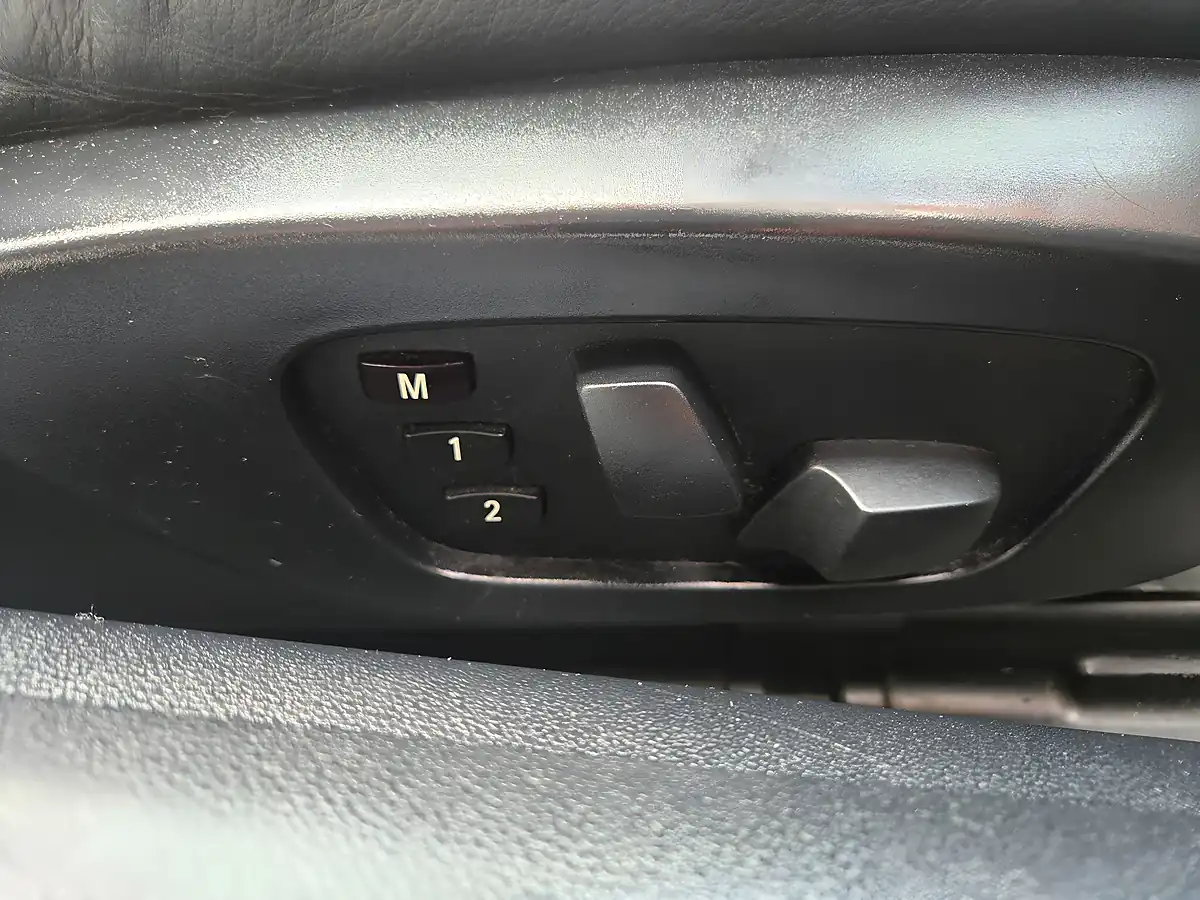 Used 2009 BMW 3 Series M Sport Black - Interior and Exterior details 15